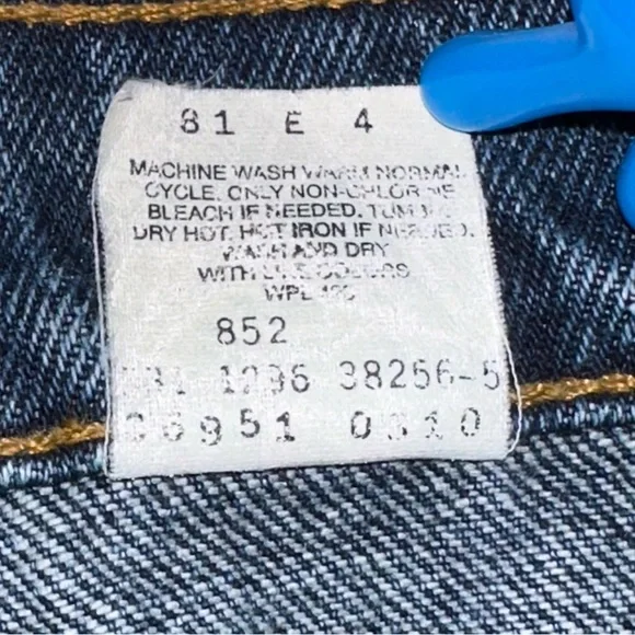 VTG 90s Levi’s Orange Tab Denim Shorts 951 Relaxed Fit Size 12 Jorts - Picture 6 of 11